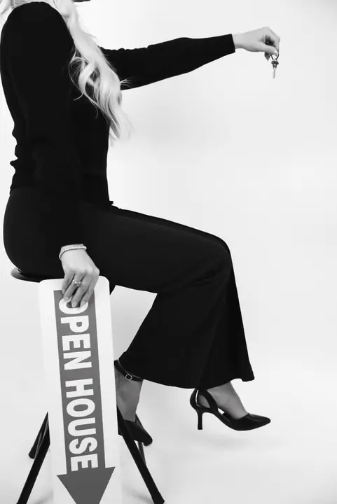 Branding — Branding — real estate agent, B&W