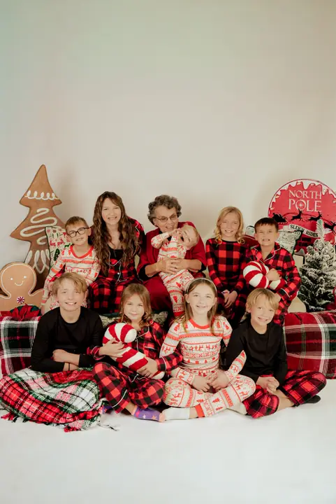 Mini Sessions & Seasonal — Holiday — Christmas pajamas